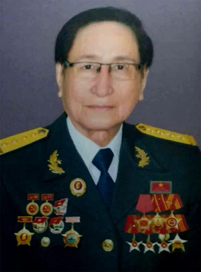 Đại tá Trần Trọng Duyệt đã đi gặp… Thượng nghị sĩ Mỹ John McCain