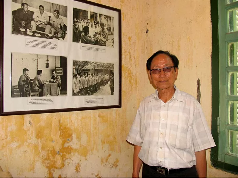 Đại tá Trần Trọng Duyệt đã đi gặp… Thượng nghị sĩ Mỹ John McCain Đại tá Trần Trọng Duyệt đã đi gặp… Thượng nghị sĩ Mỹ John McCain