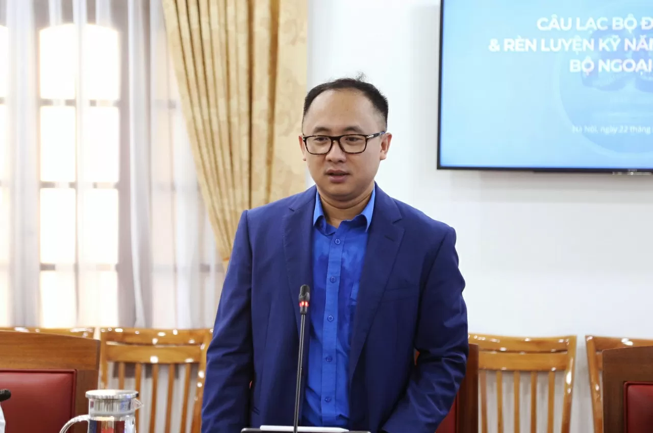 TS. Nguyễn Đồng Anh, Bí thư Đoàn Thanh niên Bộ Ngoại phát biểu tại Tọa đàm. (Ảnh: Thành Long)