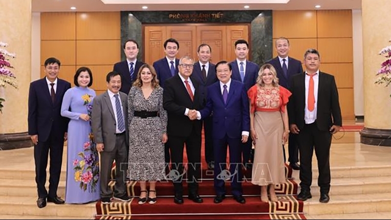 dong chi phan dinh trac tiep doan dai bieu cap cao dang lao dong mexico