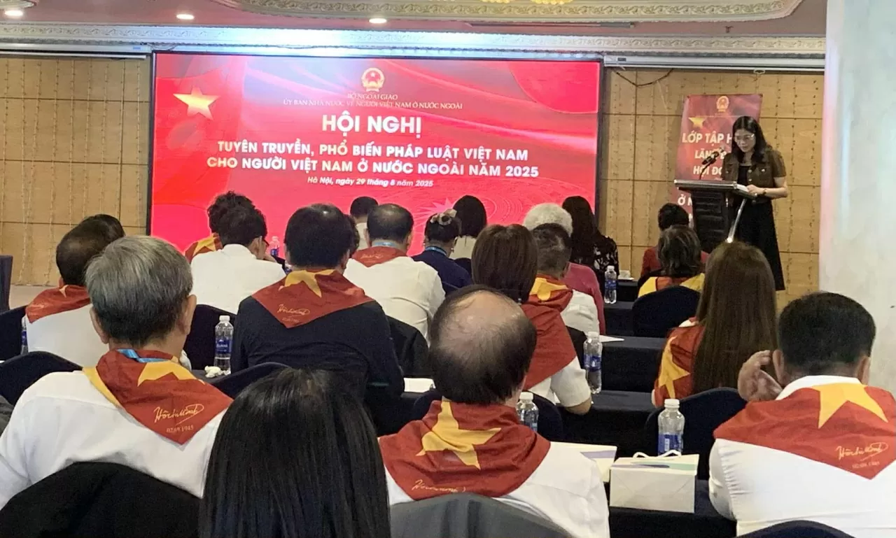Tuyên truyền, phổ biến pháp luật cho người Việt Nam ở nước ngoài Tuyên truyền, phổ biến pháp luật cho người Việt Nam ở nước ngoài