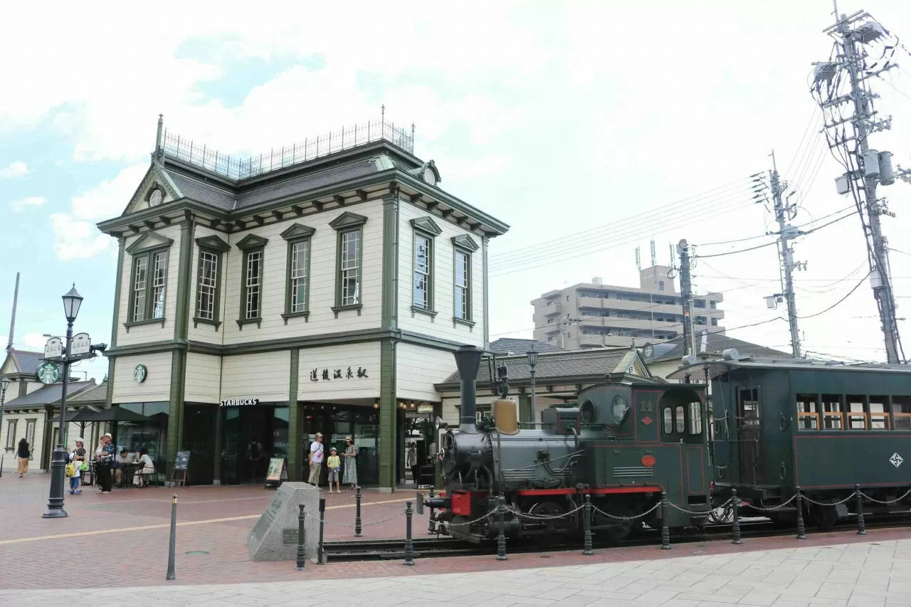 10 nhà ga xe lửa cổ điển nhất Nhật Bản 10 nhà ga xe lửa cổ điển nhất Nhật Bản