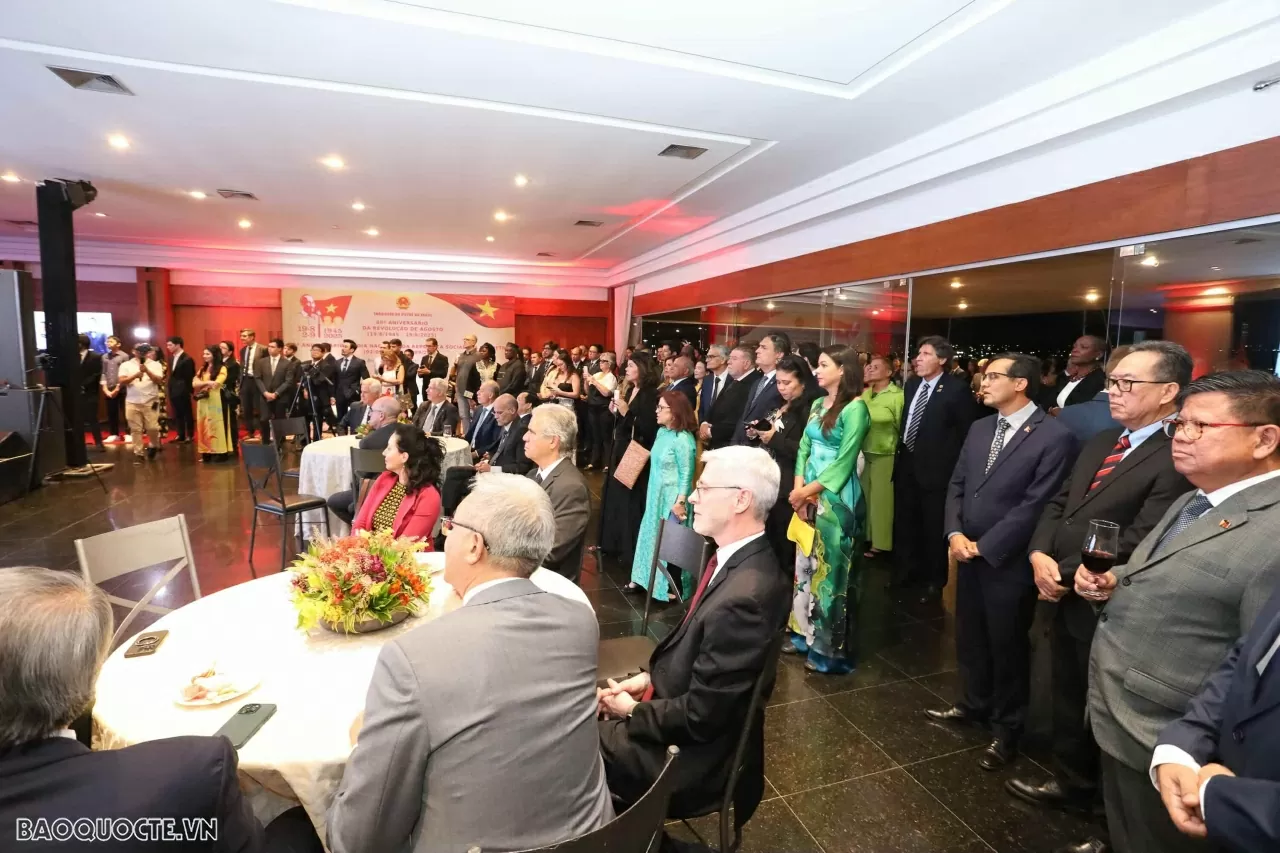 Đại sứ quán Việt Nam tại Brazil long trọng tổ chức Lễ kỷ niệm 80 năm Cách mạng tháng Tám và Quốc khánh Đại sứ quán Việt Nam tại Brazil long trọng tổ chức Lễ kỷ niệm 80 năm Cách mạng tháng Tám và Quốc khánh