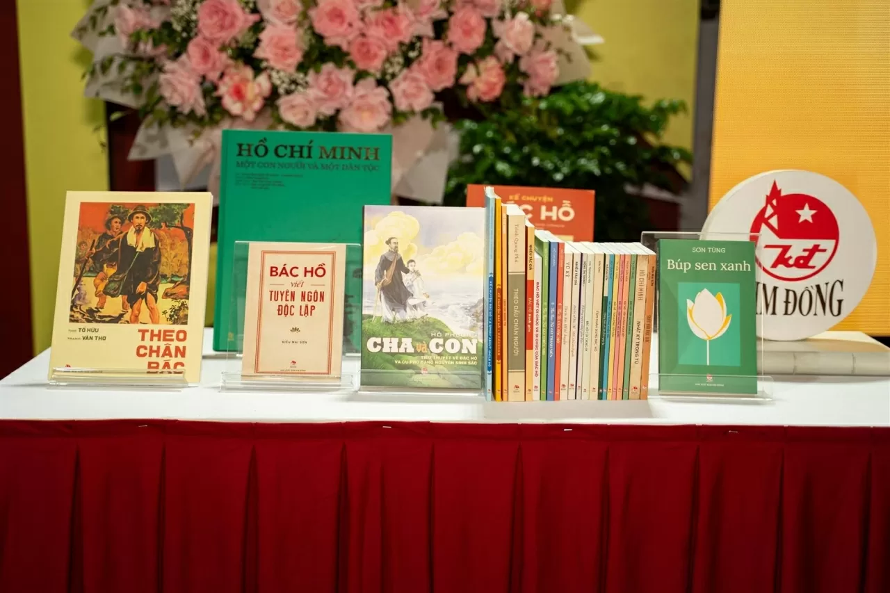 Bác Hồ – Người truyền cảm hứng học tập suốt đời Bác Hồ – Người truyền cảm hứng học tập suốt đời