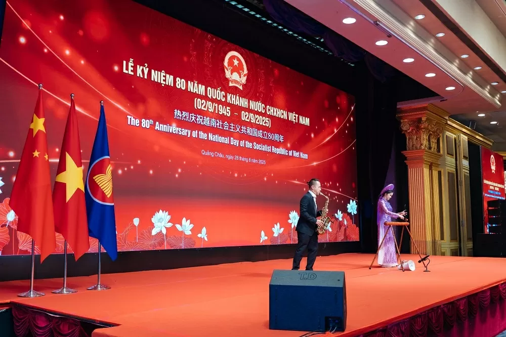 Kỷ niệm 80 năm Quốc khánh Việt Nam tại Quảng Châu, Trung Quốc: Giao thoa văn hóa, kết nối con người Kỷ niệm 80 năm Quốc khánh Việt Nam tại Quảng Châu, Trung Quốc: Giao thoa văn hóa, kết nối con người