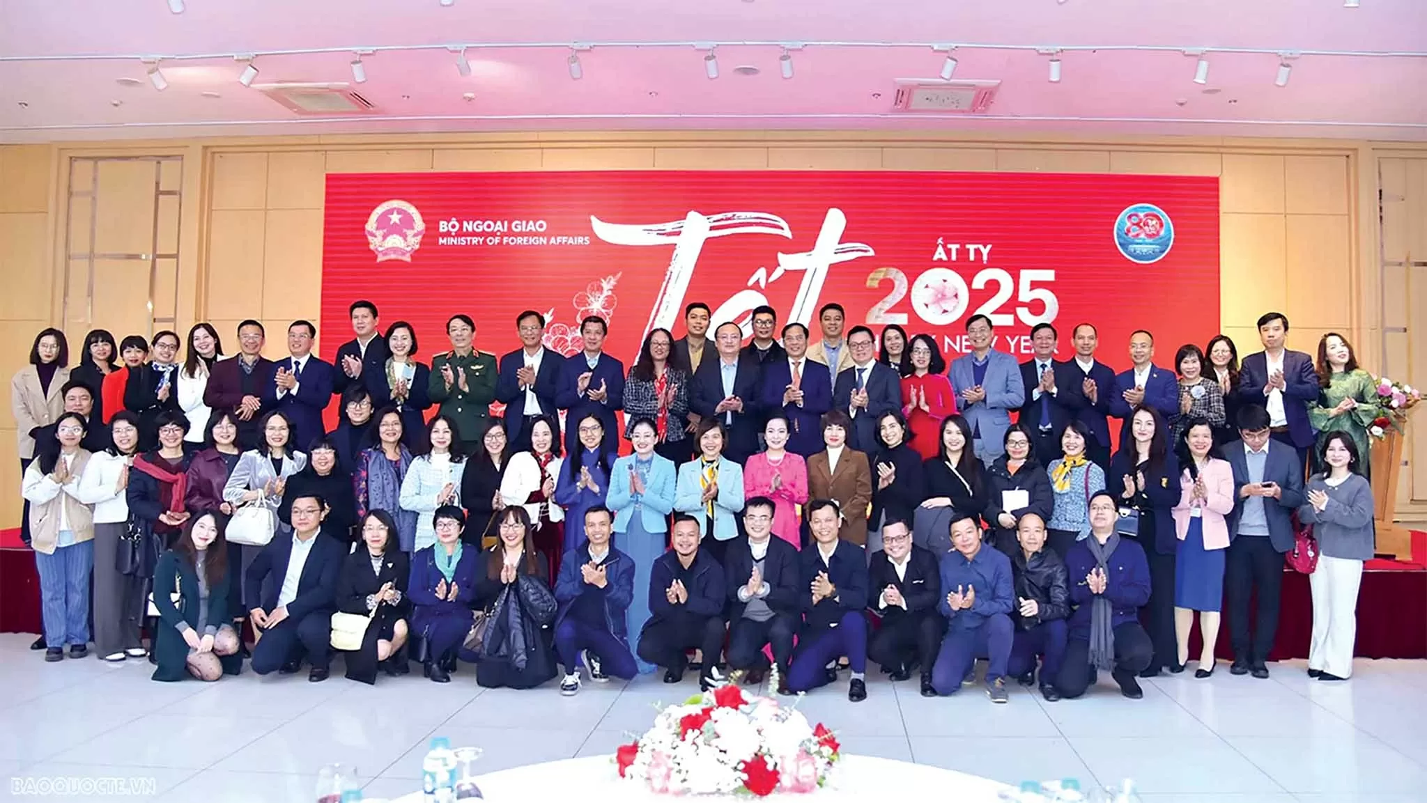 Phó Thủ tướng, Bộ trưởng Ngoại giao Bùi Thanh Sơn gặp gỡ phóng viên, báo chí nhân dịp Tết Ất Tỵ 2025. (Ảnh: Nguyễn Hồng)