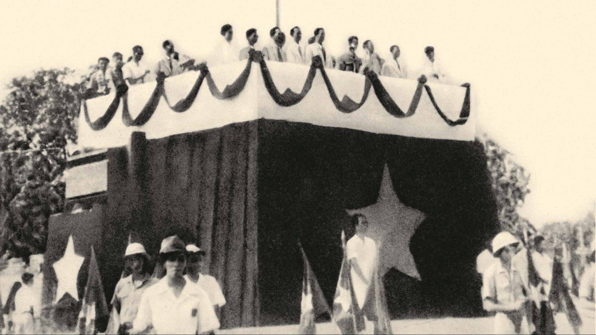 ban tuyen ngon cua long dan hop quy luat phat trien