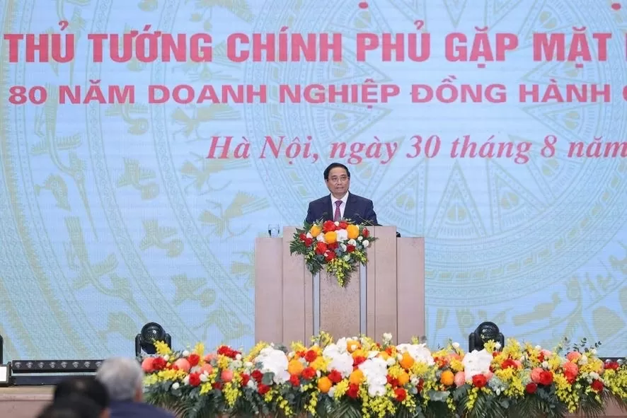 Thủ tướng gửi tới cộng đồng doanh nghiệp, doanh nhân 3 thông điệp quan trọng và đề nghị cộng đồng doanh nghiệp, doanh nhân đồng hành cùng Chính phủ, các bộ, ngành, địa phương đẩy mạnh thực hiện 3 đột phá chiến lược theo hướng Ba thông điệp quan trọng của Thủ tướng với doanh nghiệp sau chặng đường 80 năm đồng hành cùng đất nước