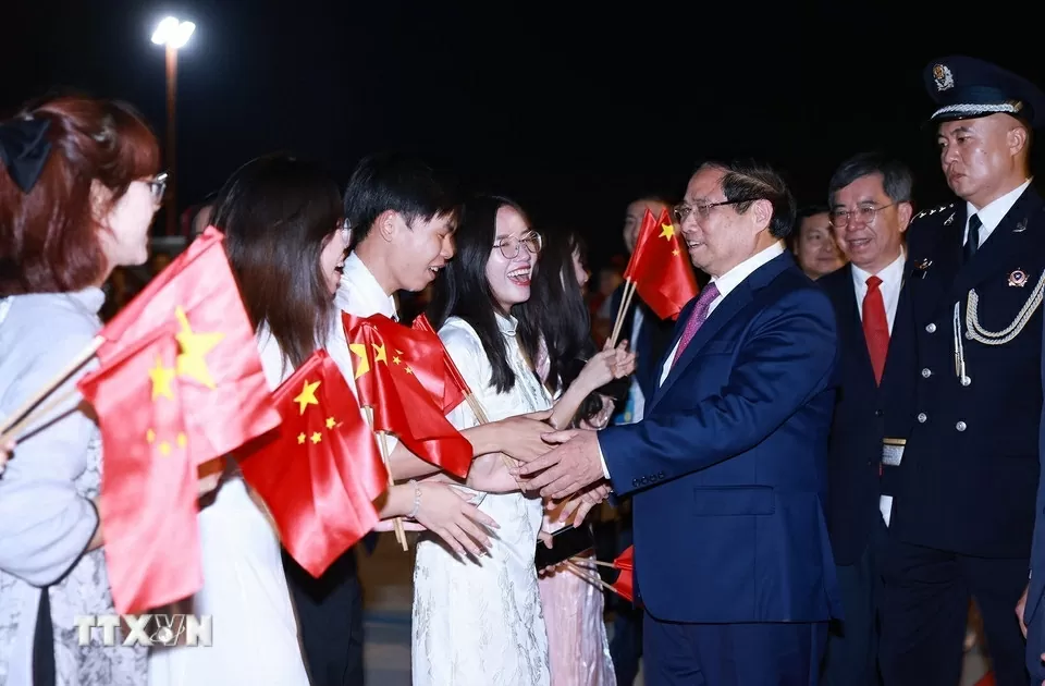 Thủ tướng bắt đầu chuyến tham dự Hội nghị thượng đỉnh SCO 2025 tại Trung Quốc