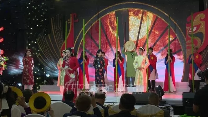 Nghệ thuật Việt Nam toả sáng giữa lòng nước Czech Nghệ thuật Việt Nam toả sáng giữa lòng nước Czech