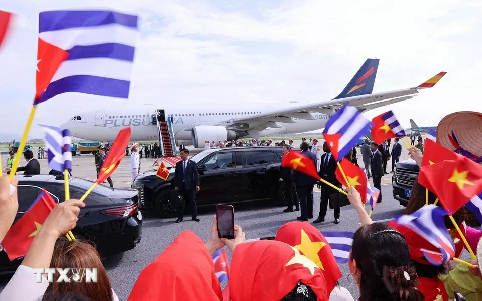 Bí thư Thứ nhất, Chủ tịch nước Cuba bắt đầu thăm cấp Nhà nước tới Việt Nam