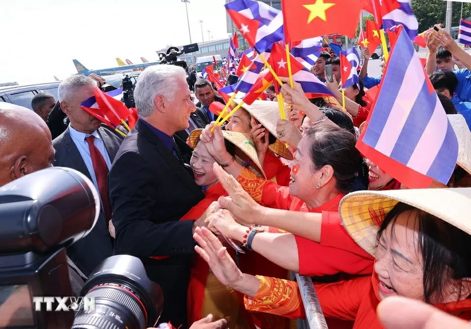 Bí thư Thứ nhất, Chủ tịch nước Cuba bắt đầu thăm cấp Nhà nước tới Việt Nam