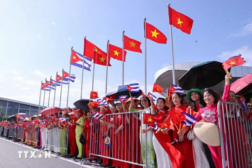 Bí thư Thứ nhất, Chủ tịch nước Cuba bắt đầu thăm cấp Nhà nước tới Việt Nam