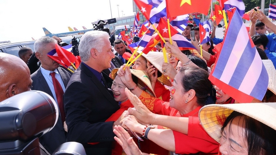 Bí thư Thứ nhất, Chủ tịch nước Cuba bắt đầu thăm cấp Nhà nước tới Việt Nam