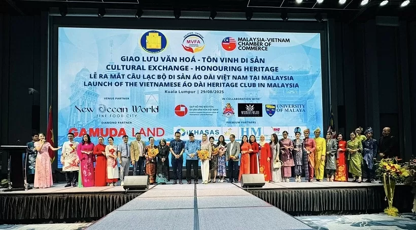 Ra mắt Câu lạc bộ Di sản áo dài Việt Nam tại Malaysia