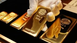 Giá vàng hôm nay 17/12/2025 giảm mạnh do chốt lời, mức sinh lợi trên 60%, kho vàng dự trữ thành 'vành đai an toàn' của kinh tế Nga