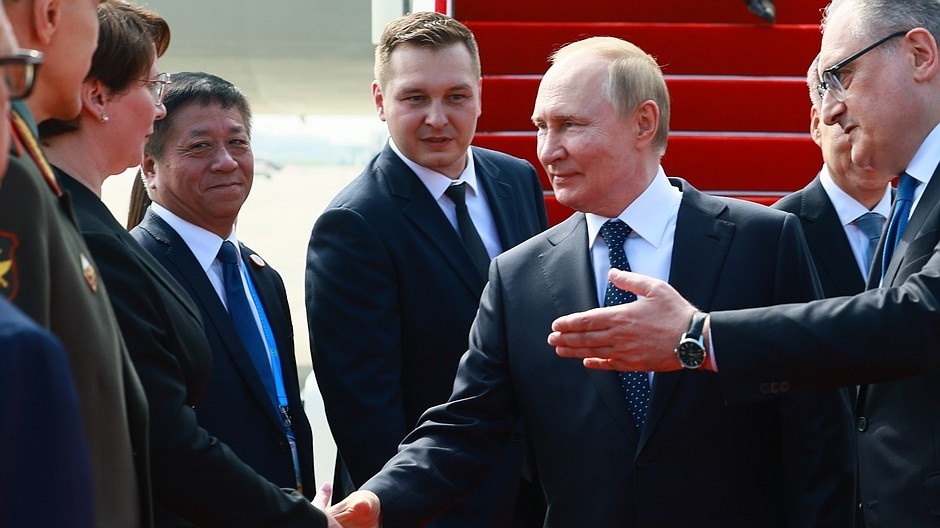 nga hoan nghenh thoa thuan alaska mo loi hoa binh ukraine cao buoc phuong tay gay khung hoang