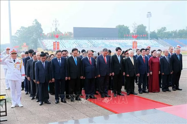Lãnh đạo Đảng, Nhà nước vào Lăng viếng Chủ tịch Hồ Chí Minh dịp 80 năm Quốc khánh Lãnh đạo Đảng, Nhà nước vào Lăng viếng Chủ tịch Hồ Chí Minh dịp 80 năm Quốc khánh
