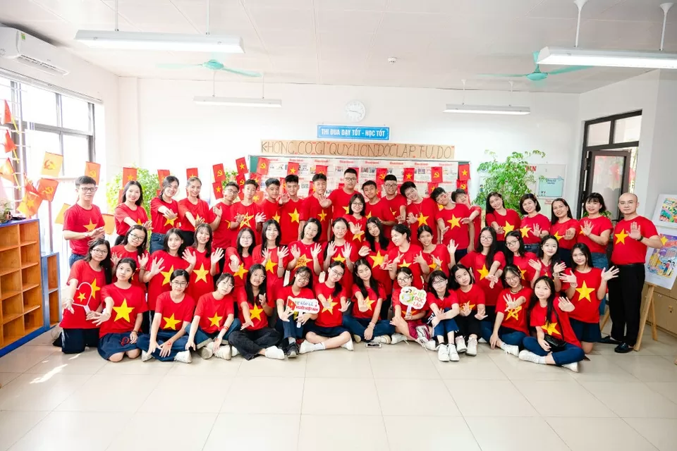 Quốc khánh 2/9: Nhà trường khơi tình yêu quê hương đất nước, lòng biết ơn và trách nhiệm với tương lai dân tộc của thế hệ học sinh Quốc khánh 2/9: Nhà trường khơi tình yêu quê hương đất nước, lòng biết ơn và trách nhiệm với tương lai dân tộc của thế hệ học sinh