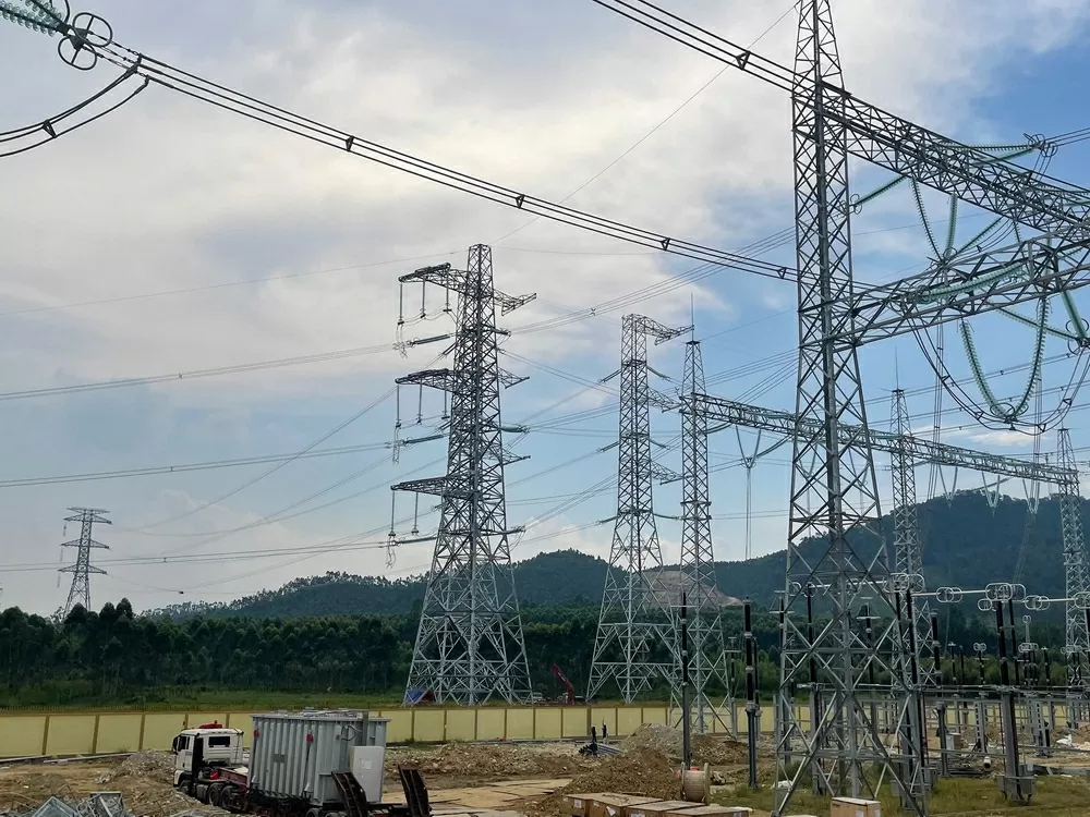 Đường dây 500kV Lào Cai-Vĩnh Yên nỗ lực về đích đúng hẹn Đường dây 500kV Lào Cai-Vĩnh Yên nỗ lực về đích đúng hẹn