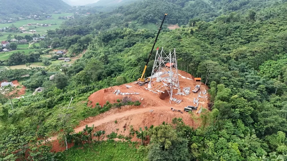 Đường dây 500kV Lào Cai-Vĩnh Yên nỗ lực về đích đúng hẹn Đường dây 500kV Lào Cai-Vĩnh Yên nỗ lực về đích đúng hẹn