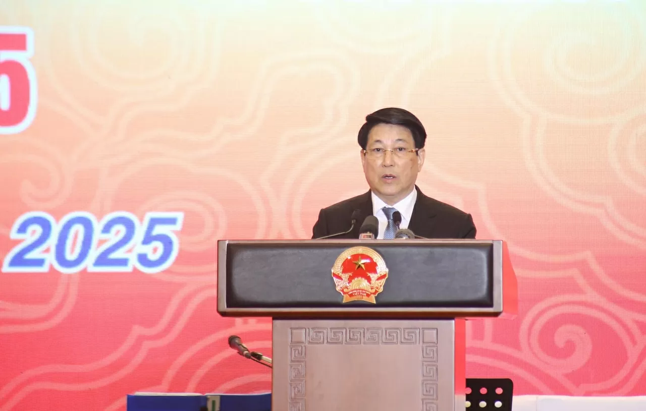 Thay mặt lãnh đạo Đảng, Nhà nước, Chủ tịch nước Lương Cường phát biểu tại Buổi chiêu đại. (Ảnh: Thành Long)