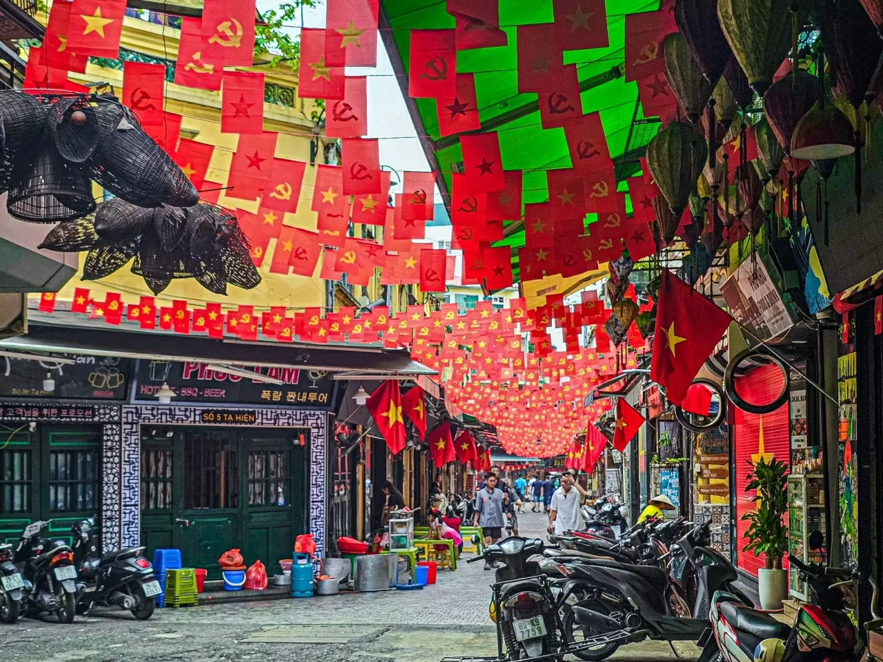 Có một Hà Nội rực rỡ như thế