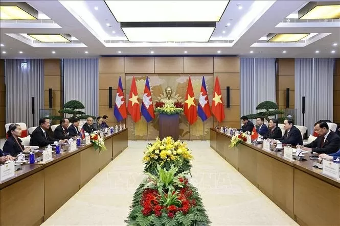 Chủ tịch Quốc hội Trần Thanh Mẫn tiếp Chủ tịch Đảng Nhân dân Campuchia, Chủ tịch Thượng viện Campuchia Hun Sen Chủ tịch Quốc hội Trần Thanh Mẫn tiếp Chủ tịch Đảng Nhân dân Campuchia, Chủ tịch Thượng viện Campuchia Hun Sen
