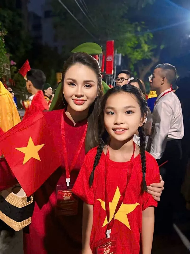 Hoa hậu nhí Minh Giang rực rỡ tỏa sáng trong chuỗi hoạt động nghệ thuật - chính trị mừng Quốc khánh 2/9
