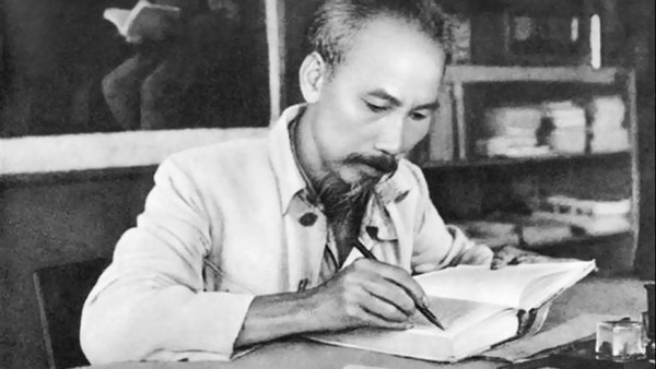Tư tưởng Hồ Chí Minh trong phát triển ngoại giao Việt Nam