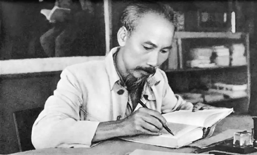 Tư tưởng Hồ Chí Minh trong phát triển ngoại giao Việt Nam