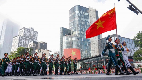 Quân đội nhân dân vững bước dưới cờ Đảng quang vinh