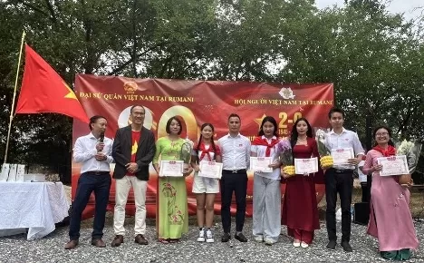 Hoạt động kỷ niệm 80 năm Quốc khánh trong cộng đồng người Việt Nam tại Romania Cộng đồng người Việt Nam tại Romania sôi nổi kỷ niệm 80 năm Quốc khánh