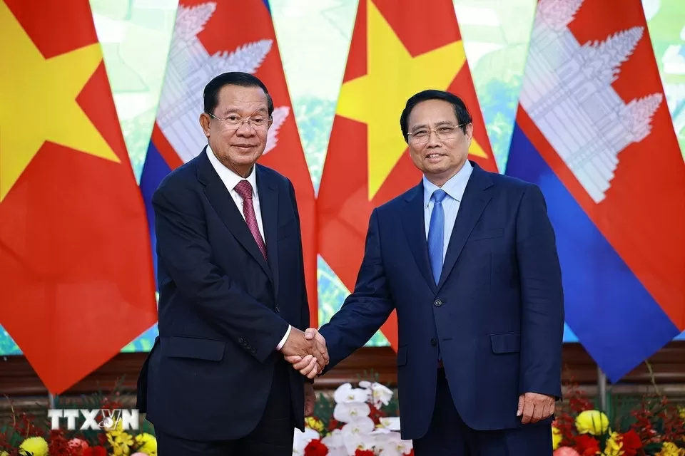 Thủ tướng Phạm Minh Chính hội kiến Chủ tịch Đảng Nhân dân Campuchia, Chủ tịch Thượng viện Campuchia Hun Sen. Ảnh: Dương Giang/TTXVN