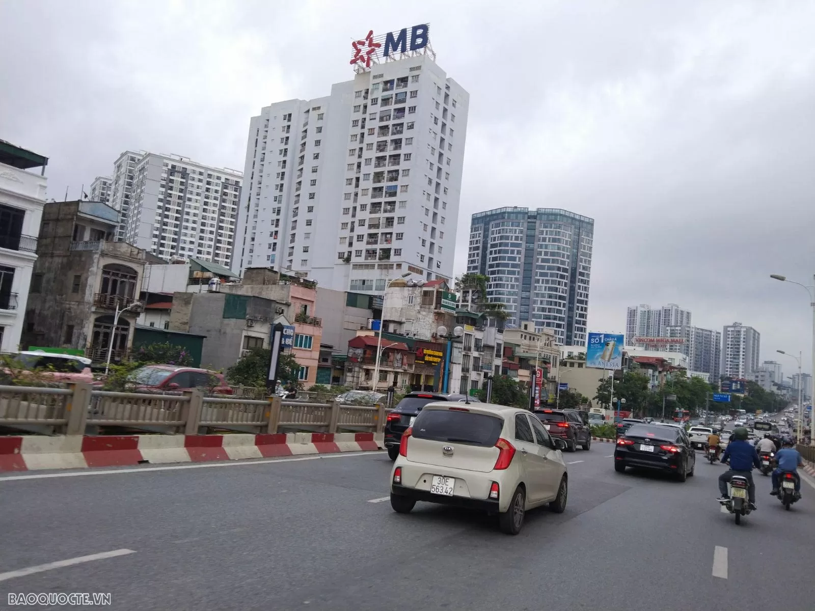 Xăng E10 là gì, khác xăng RON 95 như thế nào?