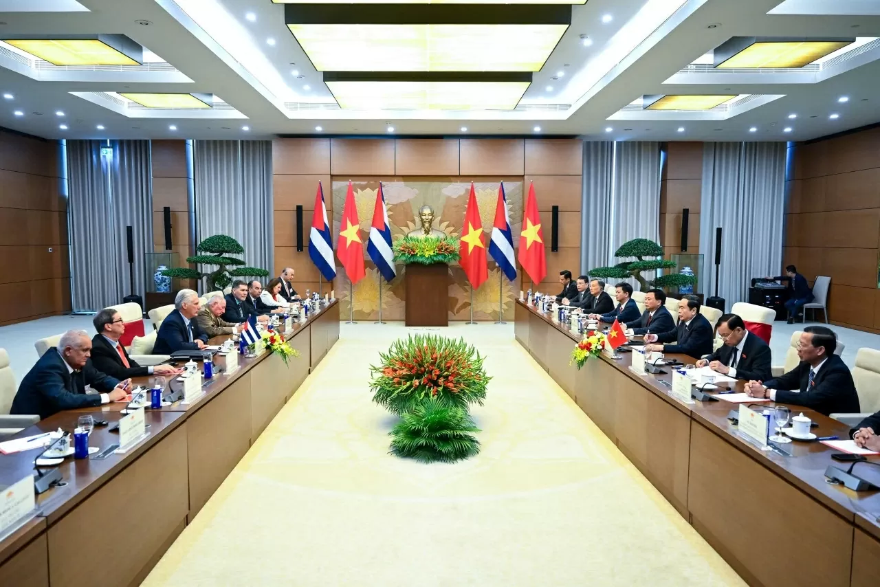 Chủ tịch Quốc hội Trần Thanh Mẫn hội kiến Bí thư thứ Nhất, Chủ tịch nước Cuba Miguel Diaz-Canel Bermudez Chủ tịch Quốc hội Trần Thanh Mẫn hội kiến Bí thư thứ Nhất, Chủ tịch nước Cuba Miguel Diaz-Canel Bermudez