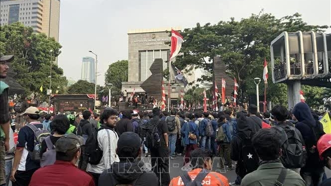 Indonesia nỗ lực xoa dịu căng thẳng xã hội, duy trì tăng trưởng kinh tế