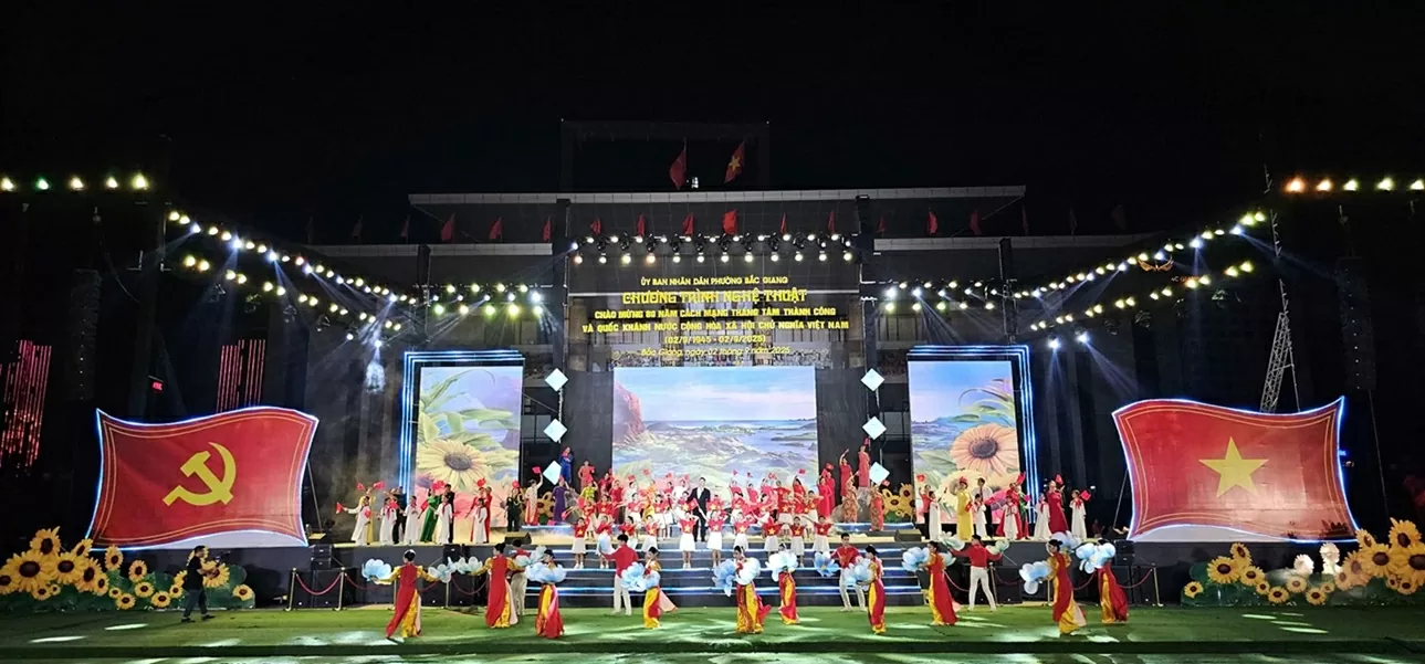 Bắc Ninh: Chương trình nghệ thuật và pháo hoa thắp sáng bầu trời Kinh Bắc trong ngày Tết Độc lập