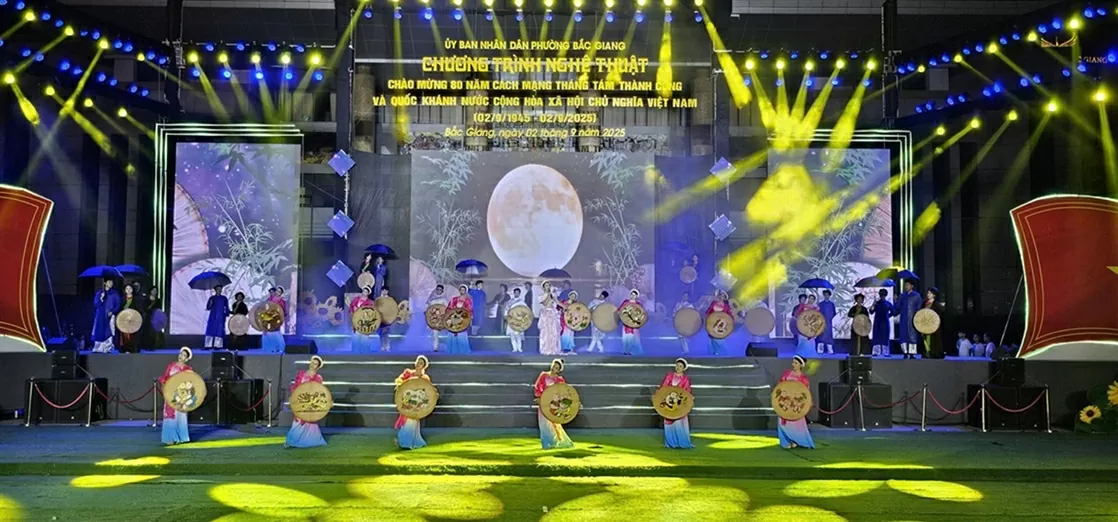 Bắc Ninh: Chương trình nghệ thuật và pháo hoa thắp sáng bầu trời Kinh Bắc trong ngày Tết Độc lập