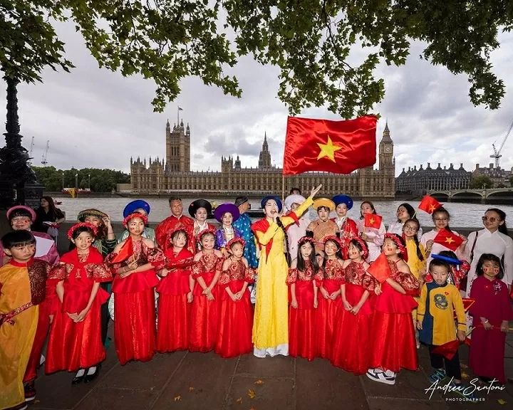 Người Việt tại Anh tri ân lịch sử, lan tỏa niềm tự hào dân tộc