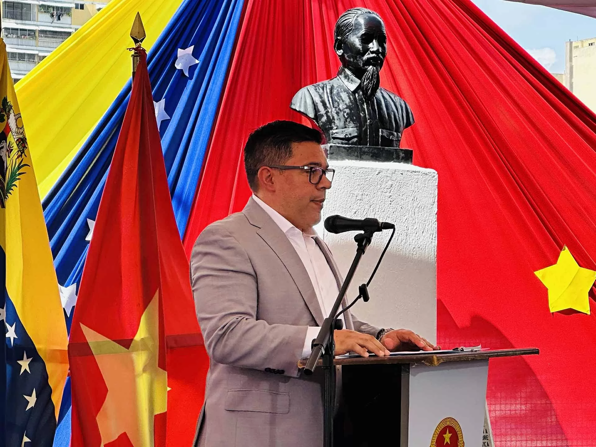 Venezuela tổ chức trọng thể Lễ kỷ niệm 80 năm Cách mạng tháng Tám và Quốc khánh Việt Nam Venezuela tổ chức trọng thể Lễ kỷ niệm 80 năm Cách mạng tháng Tám và Quốc khánh Việt Nam