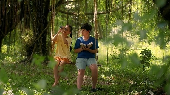 Diễn viên Huyền Lizzie và Hoàng Long tái xuất phim VTV3 'Cách em 1 milimet'