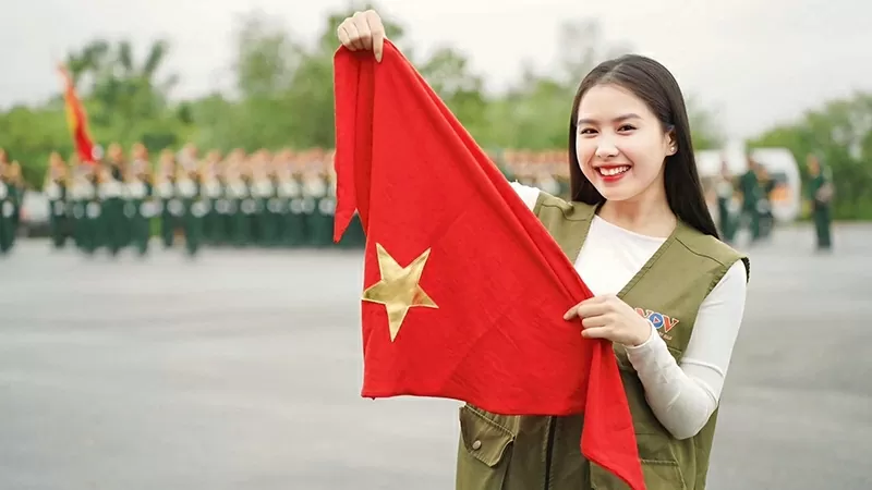 Từ màn hình VOV đến trái tim chiến sĩ: BTV Quế Anh và thương hiệu riêng để lại sau A80