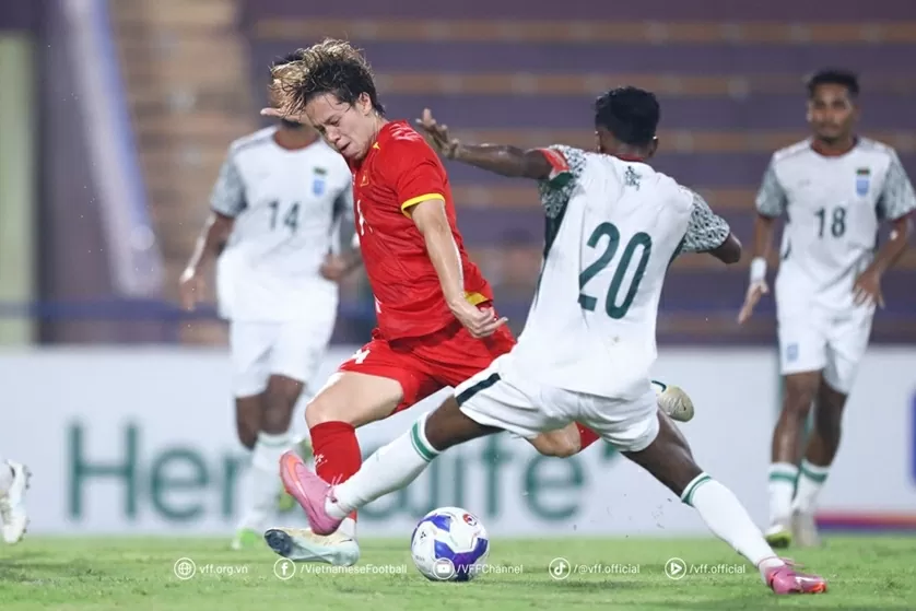 U23 Việt Nam 2-0 U23 Bangladesh: Khởi đầu tưng bừng U23 Việt Nam 2-0 U23 Bangladesh: Khởi đầu tưng bừng