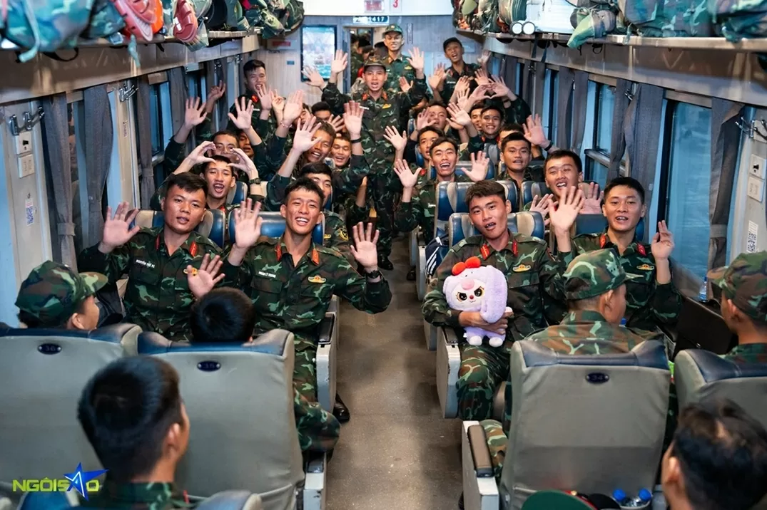 Người dân Thủ đô tiễn