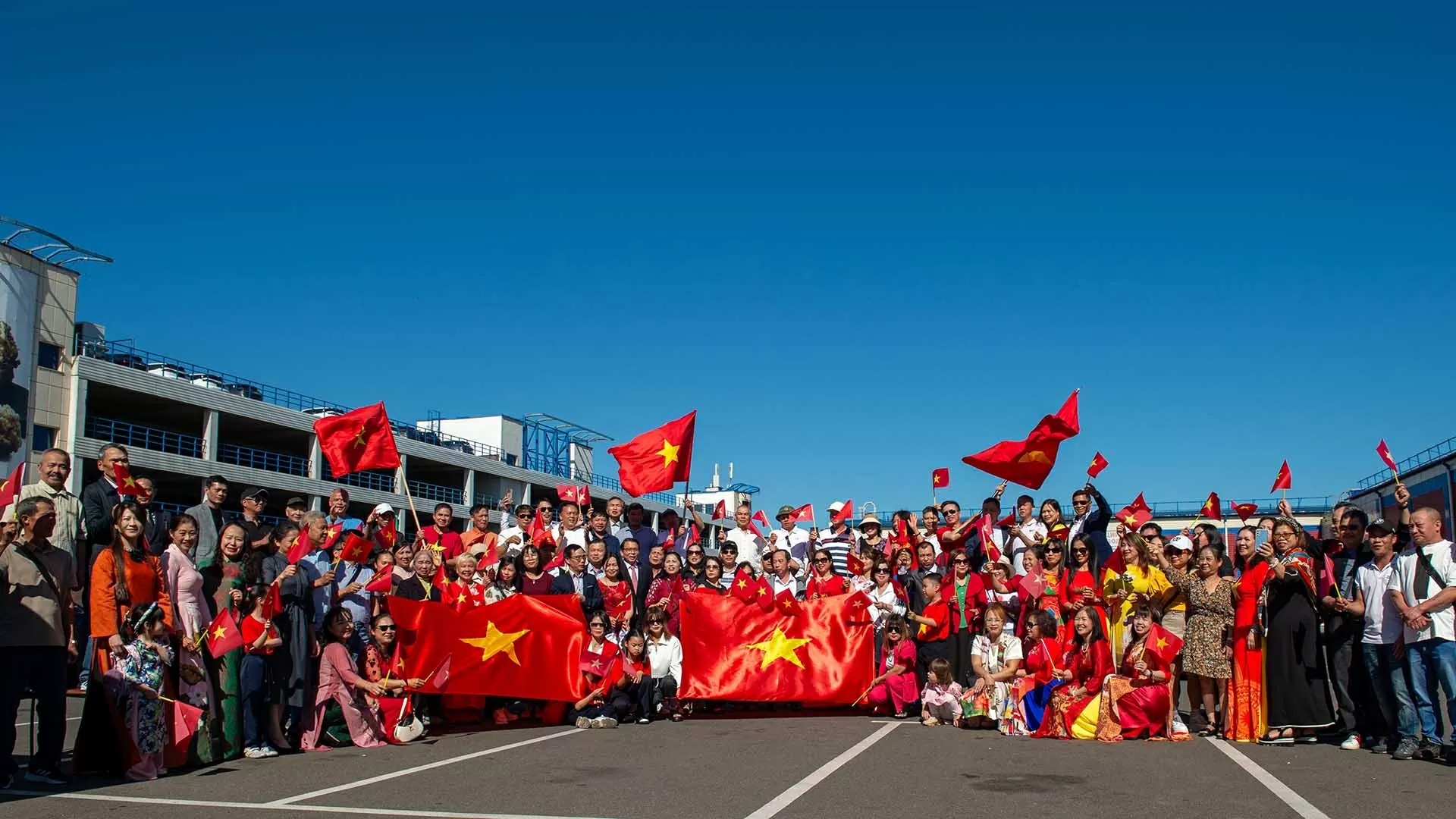 Cộng đồng người Việt Nam tại Belarus kỷ niệm 80 năm Quốc khánh Cộng đồng người Việt Nam tại Belarus kỷ niệm 80 năm Quốc khánh