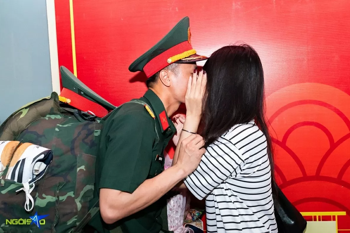 Người dân Thủ đô tiễn