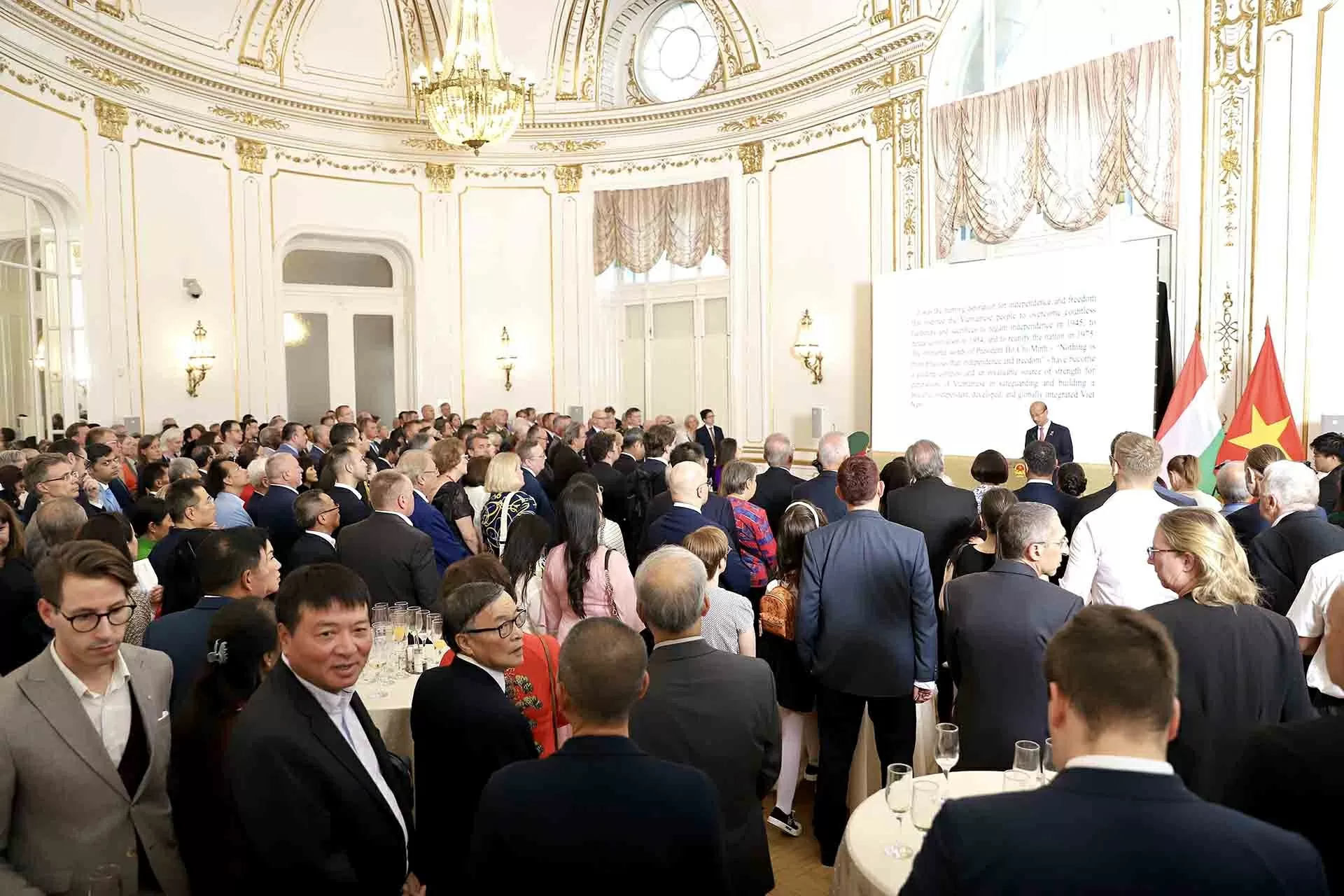 Kỷ niệm 80 năm Quốc khánh 2/9 tại Budapest: Khẳng định vị thế quốc gia,   vun đắp tình hữu nghị và quan hệ Đối tác toàn diện Việt Nam Hungary