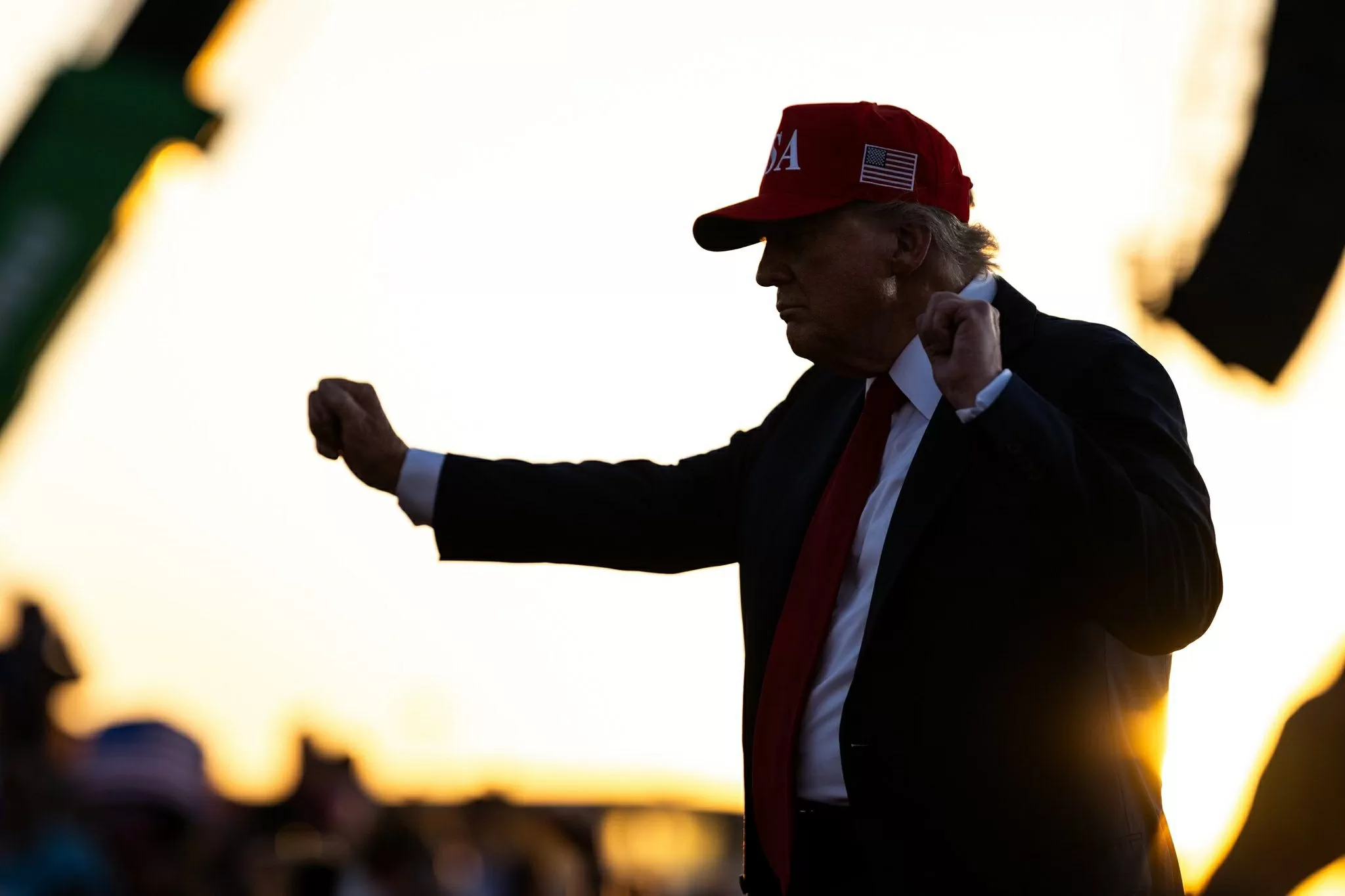 Tổng thống Mỹ Donald Trump thừa nhận giải quyết vấn đề Nga-Ukraine 'khó khăn hơn' một số xung đột khác. (Nguồn: The White House)