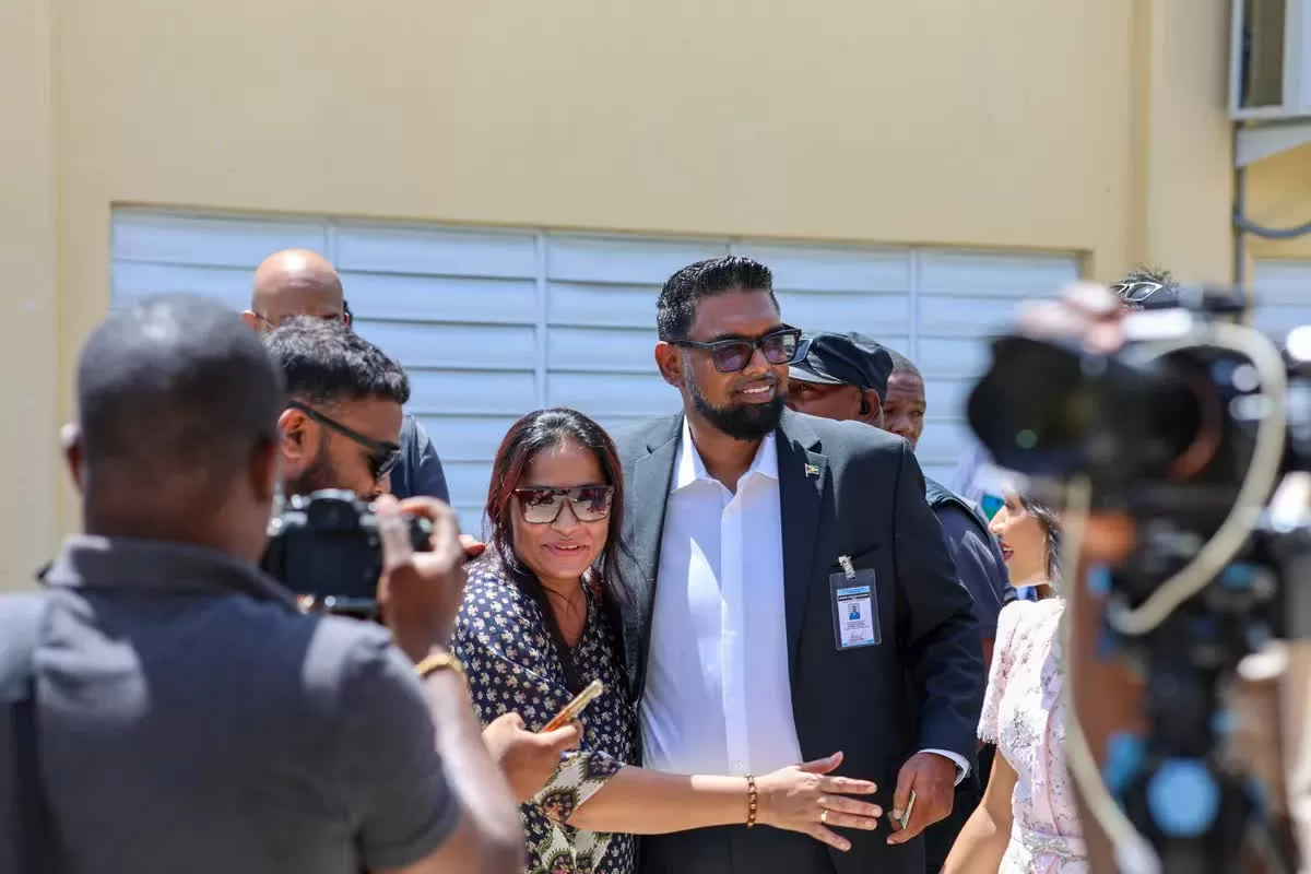 Guyana: Tổng thống Irfaan Ali tuyên bố tái đắc cử nhiệm kỳ 2, khẳng định người dân đã lên tiếng Guyana: Tổng thống Irfaan Ali tuyên bố tái đắc cử nhiệm kỳ 2, khẳng định người dân đã lên tiếng